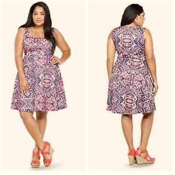 TORRID GEO PRINT SCUBA DRESS - Picture 1 of 5